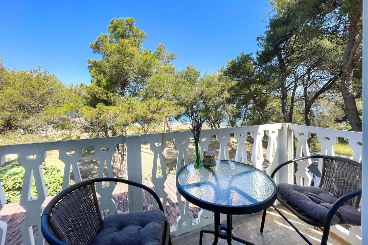 Rooms By The Sea Pasman - 4309