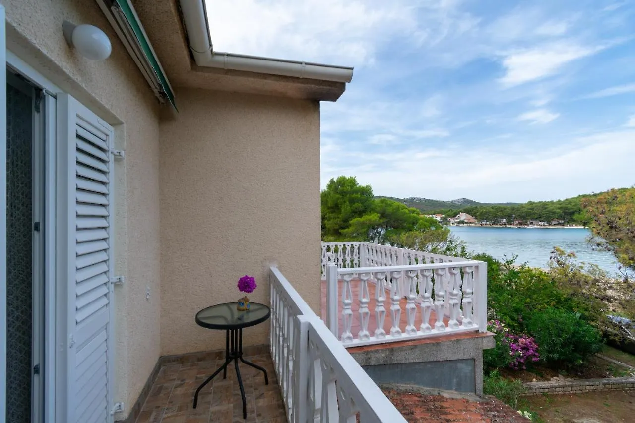 Πανσιόν Rooms By The Sea Pasman - 4309